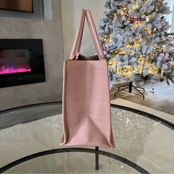 Christian Dior Medium Leather Book Tote - Picture 4 of 13